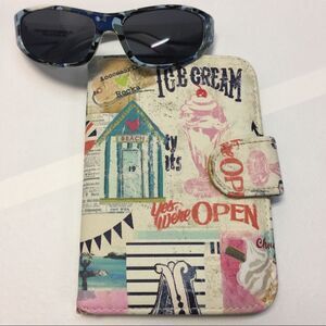 Sunglasses and wallet‎